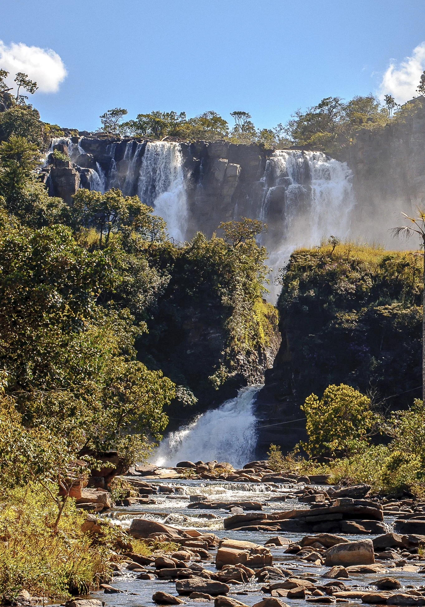 Imagem de cachoeira salto corumba